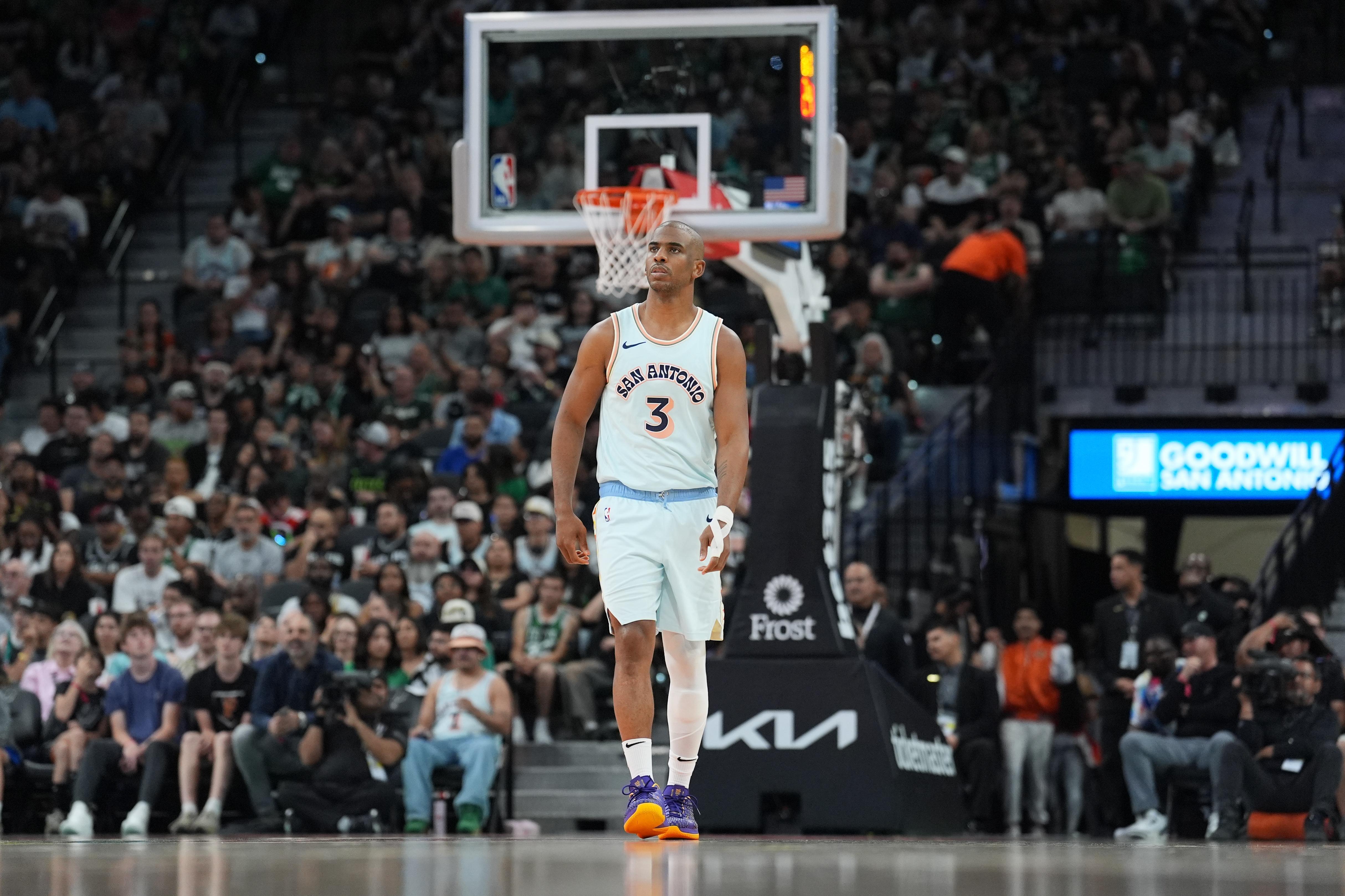 帕金斯：雄鹿还有很大的补强空间 我看保罗就很适合他们