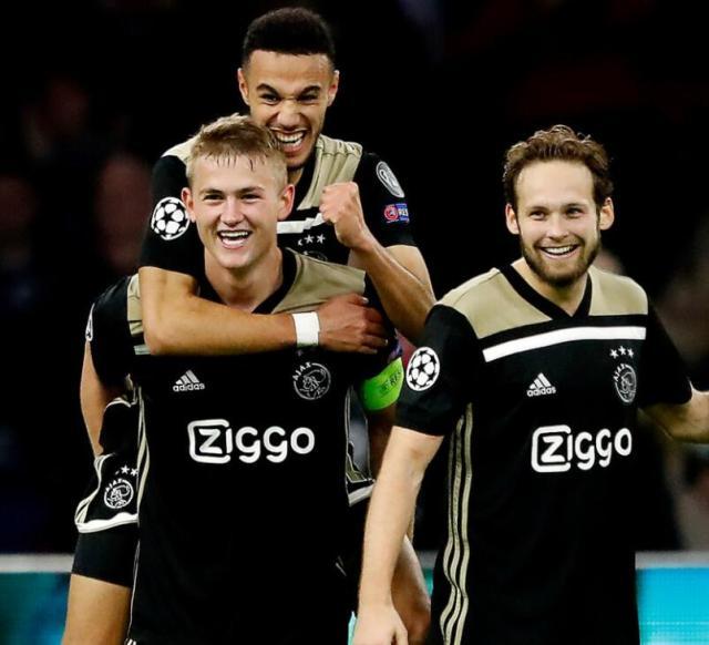 1673019342196012886.jpg 1673019342196012886.jpg